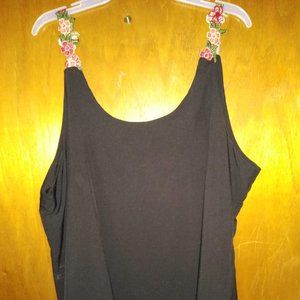 Sleevless blouse with flower straps